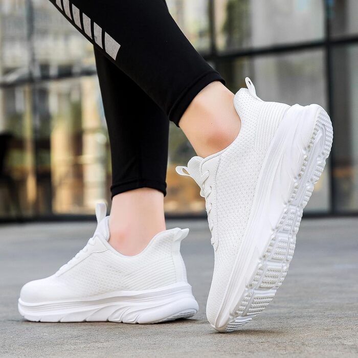 Кросівки Slip-On DimaiGlobal для чоловіків. Легкі, дихаючі спортивні кросівки для занять спортом, відпочинку та бігу. Білі, 44 EU.