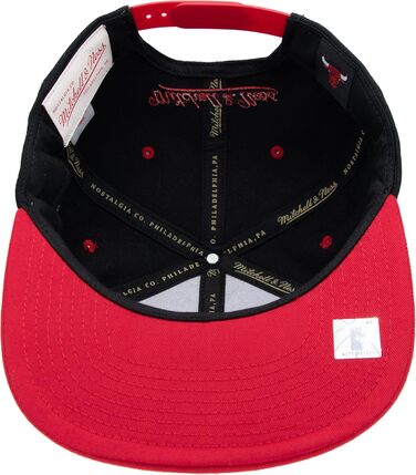 Кепка Mitchell & Ness NBA HWC Snapback чорно-червона, універсальний розмір