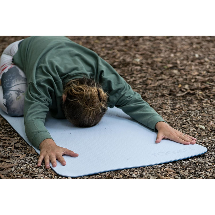Спортивна мат для йоги та фітнесу YOGATI: неслизька, з ручкою для перенесення. Підходить для йоги, пілатесу та фітнесу. Колір: світло-сірий