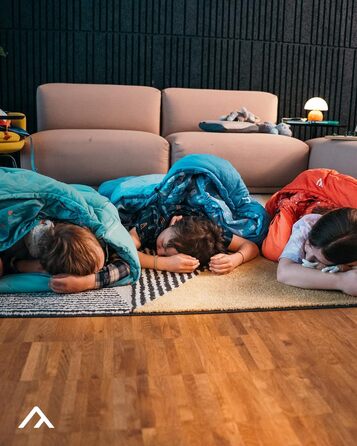 Дитячий спальник Qeedo Buddy Junior для кемпінгу (10-25°C), 3 сезони, кораловий (до 140 см / 10 років)
