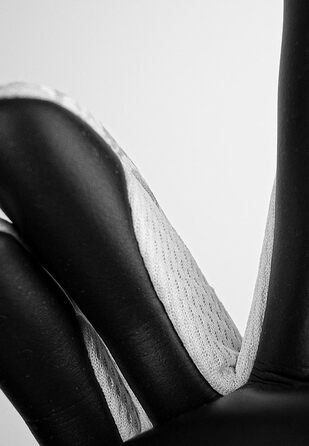 Воротарські рукавички Reusch Attrakt Freegel Grip Infinity для дорослих, внутрішній шов, для штучної трави, білі/чорні
