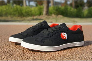 Вусінь-Кунфу: Шкіряні кросівки для тренувань та занять Кунг-Фу. Зручні, з неслизькою підошвою, для чоловіків та жінок. Підходять для тай-чі, занять спортом та повсякденного носіння. Розмір 38 EU, чорний колір.