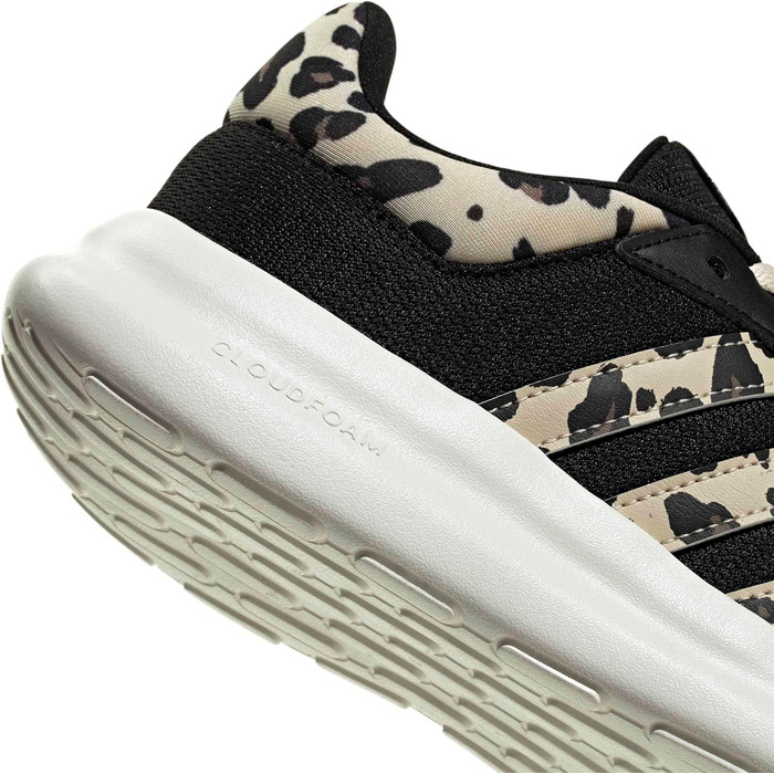 Жіночі кросівки Adidas Lite Racer 4.0 (Core Black Crystal Linen Silver Met), розмір 36 2/3 EU