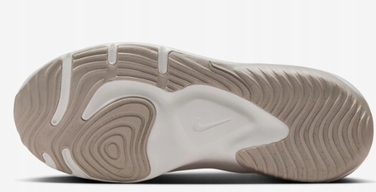 Кросівки жіночі Nike Legend Essential 3 NN, р. 37,5 — зручне та модне спортивне взуття