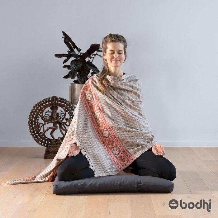 Подушка для медитації Bodhi Zafu ECO бордо | Класична кругла подушка для йоги з органічної бавовни та гречаного лушпиння | Висота 19 см
