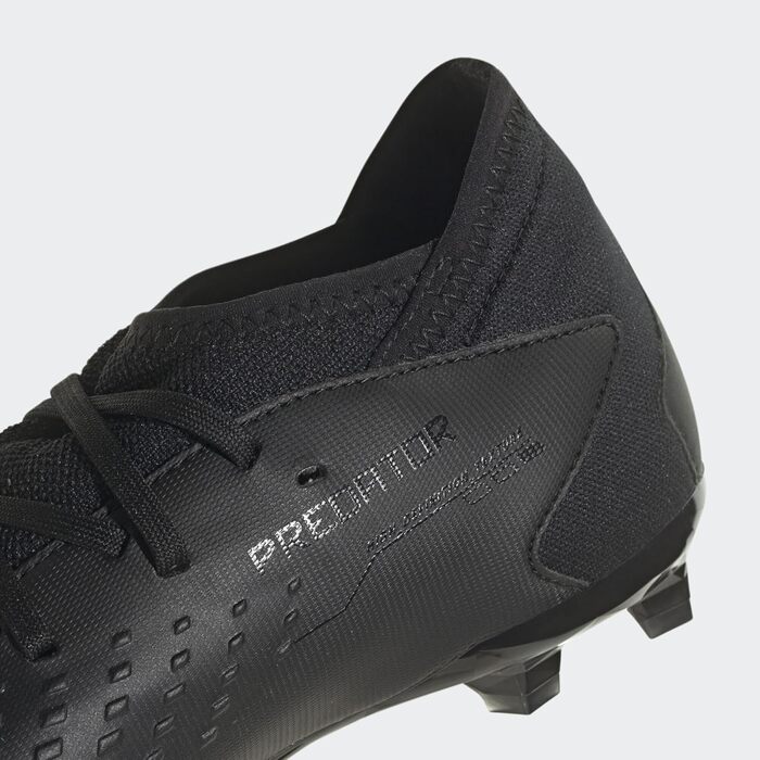 Дитячі футбольні бутси adidas Predator Accuracy.3 FG (твердий ґрунт) 30 EU, чорний/білий