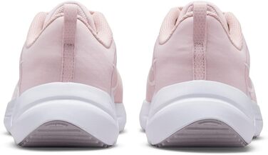 Кросівки Nike Downshifter 12 для чоловіків, Barely Rose White Pink Oxford, розмір 40.5 EU