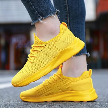 Чоловічі кросівки для спорту, тенісу, ходьби та бігу. Білі кросівки для фітнесу та занять у залі (39 EU, жовтий)