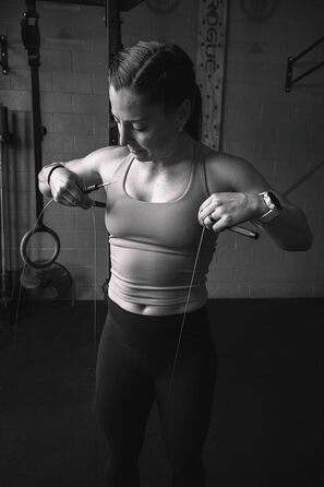 RPM Comp4 - Преміум скакалка для професіоналів: алюмінієві ручки, регульована довжина, швидка ротація для Double Unders – ідеально для функціональних та фітнес-тренувань (Steel Blue)