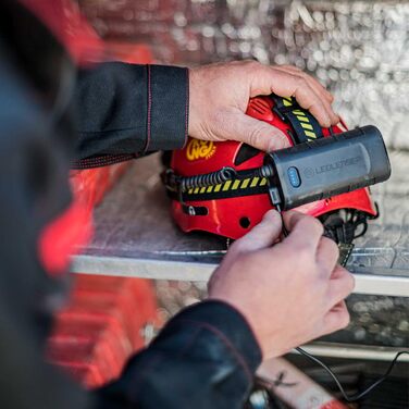 Ліхтар налобний Ledlenser H15R Work чорного кольору, універсальний розмір
