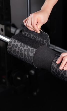 Подушка для штанги Fitgriff® з липучкою, м'який захист для шиї та стегон, для присідань, хіп-трасту, тренувань у залі, леопардовий принт