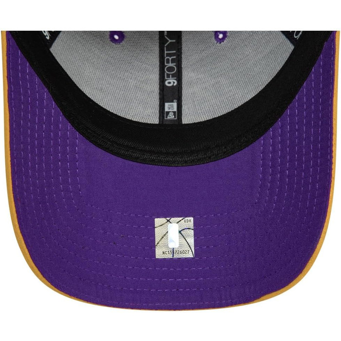 Кепка бейсболка New Era унісекс, фіолетова, розмір M-L