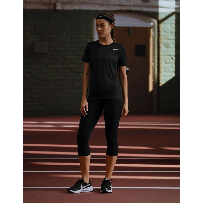 Кросівки Nike Revolution 8 для бігу по місту, жіночі, HJ8485 (44.5 EU, чорний/білий/сірий)