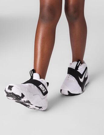 Дитячі кросівки Nike Team Hustle D 12 (HF6280) White/Black, 28 EU