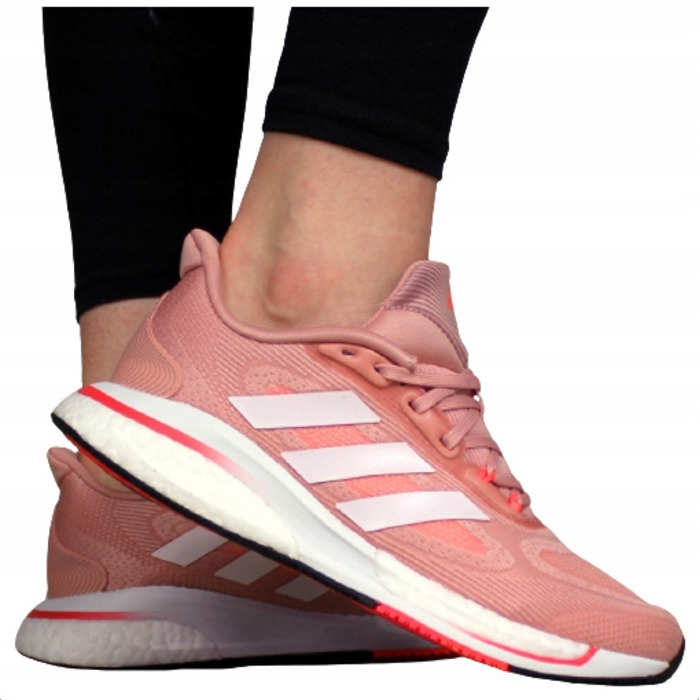 Жіночі спортивні кросівки Adidas, розмір 37 1/3