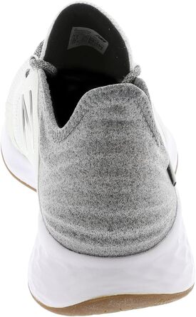 Кросівки New Balance Fresh Foam Roav V1 для жінок, білий/чорний, 38 EU