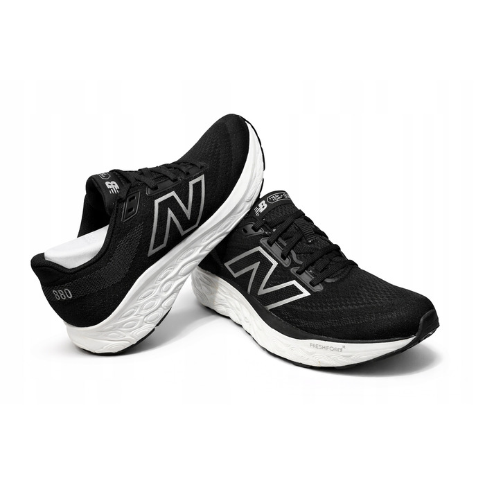 Жіночі спортивні кросівки New Balance W880K14, розмір 38