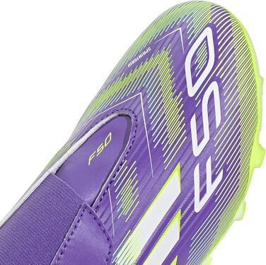 Дитячі футбольні бутси Adidas F50 Club Hook and Loop для гри на твердих та універсальних покриттях, розмір 35 EU, фіолетовий/білий/лимонний колір