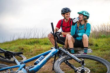 Велосипедний гідропак CamelBak Hydrobak 1,4 л, чорний/срібний, легкий рюкзак для води