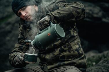 Термос Badger Outdoor Big Boy 1,3 л з нержавіючої сталі, із чайним ситечком, вакуумною ізоляцією, зберігає тепло до 24 годин, з ремінцем для перенесення, оливковий зелений