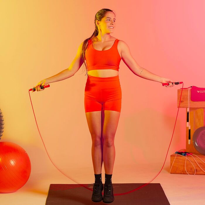 Набір скакалок Elite Jumps Freestyle PVC – преміум якість для фітнесу та кардіотренувань. Легкі, міцні скакалки з нерухомими ручками. Червоний/Однотонні (Getaway Solids)