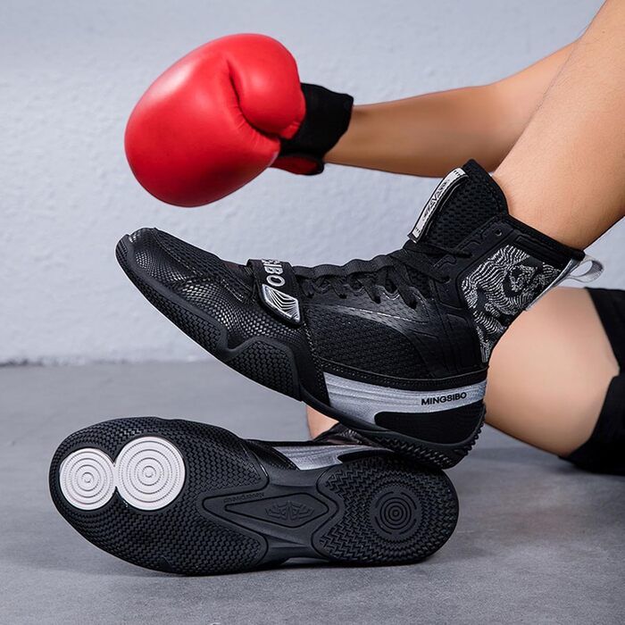 Чоловічі боксерські черевики BLBK для боротьби, кікбоксингу, муай-тай, спарингу та тренувань. Дихаючі боксерські черевики для чоловіків та юнаків. Білий золотий колір (38 EU, чорний/срібний)