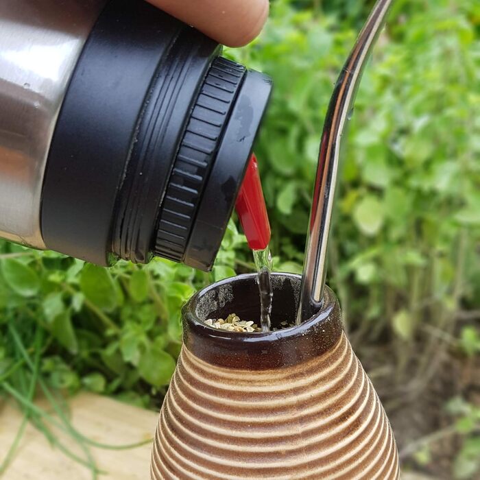 Термос Gaucho Bruno Yerba Mate, 1 л, з ручкою і точним носиком, нержавіюча сталь, для гарячих і холодних напоїв
