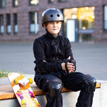Дитячий велосипедний та скейт-шолом SKATEWIZ, німецький виробник, 8 стильних дизайнів, надлегкий, розмір S (49-53 см), чорний