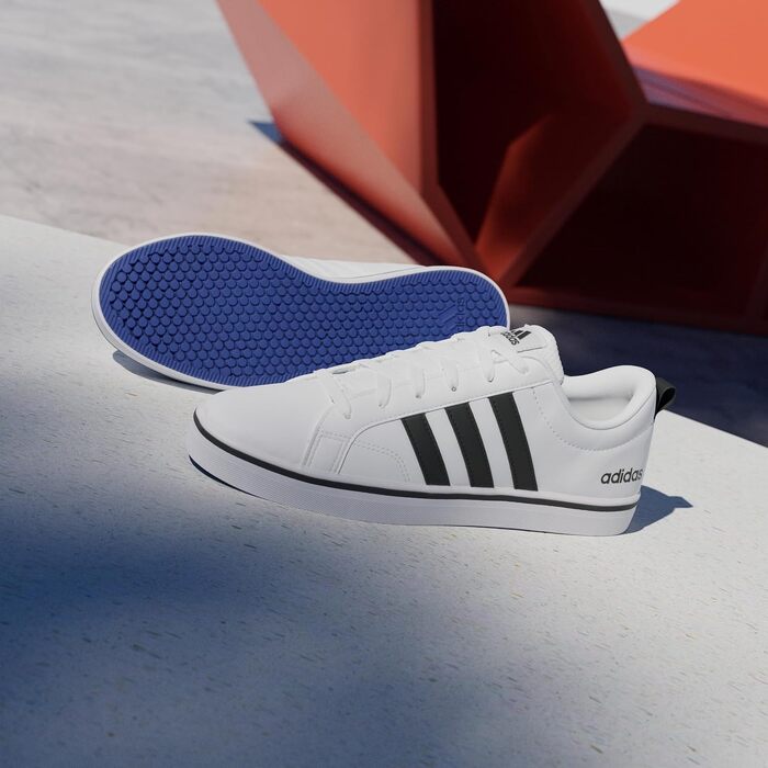 Чоловічі кросівки Adidas Vs Pace 2.0 Cloud White / Core Black, розмір 42 2/3 EU