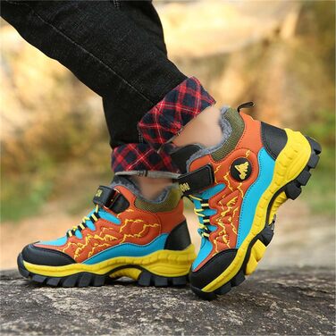 Дитячі зимові черевики Meidiastra для ходьби та трекінгу: теплі, водонепроникні, з неслизькою підошвою та застібкою-липучкою (30-40 EU), зелені та помаранчеві кольори