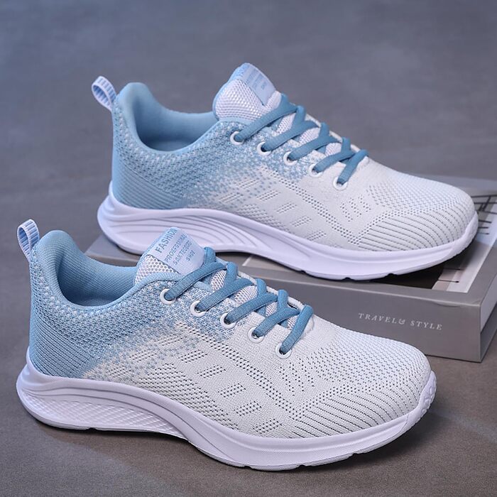 Спортивні кросівки для чоловіків та жінок. Підходять для бігу, фітнесу, прогулянок та активного відпочинку. Розміри 35-45 EU, колір блакитний.