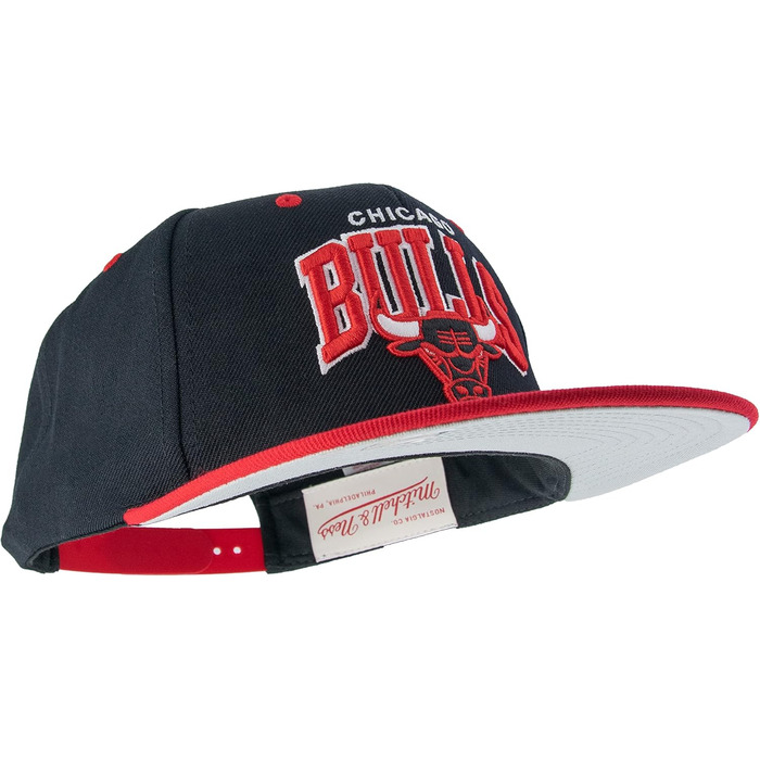 Кепка Mitchell & Ness Snapback Team Arch NBA Chicago Bulls чорний/червоний