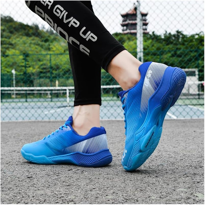 Тенісні кросівки Halle для чоловіків та жінок: дихаючі, з антиковзким покриттям, для бадмінтону, тенісу на ґрунті, тренувань. Розміри 36-46 EU. Кольори: білий, чорний, синій.