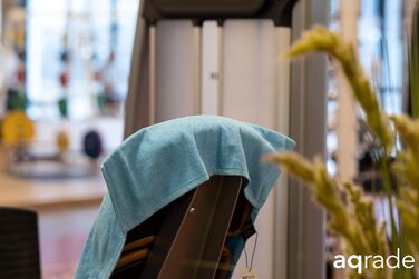 Спортивне рушник для фітнесу AQGRADE з фіксацією 120x50 см, бавовна XL (Світло-блакитний)
