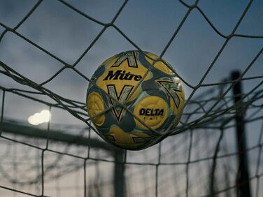 Футбольний м'яч Mitre Delta, підвищена зносостійкість, висока точність, для тренувань і матчів