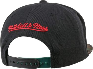 Кепка Mitchell & Ness Chicago Bulls Camo Чорна