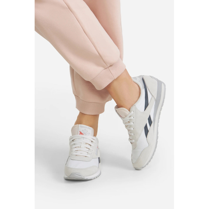 Жіночі спортивні кросівки Reebok CLASSIC AZ 100208830, розмір 40