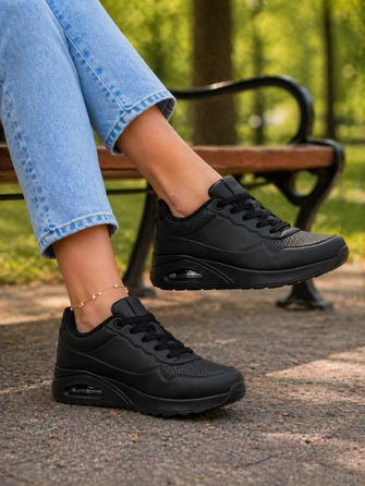 Жіночі спортивні кросівки Adidas Vices, екошкіра, чорні, р. 38