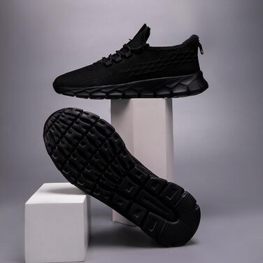 Чоловічі кросівки для бігу та фітнесу. Модель для вулиці та ходьби. Чорний колір, 49 EU