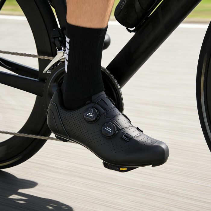 Велосипедні шкарпетки для чоловіків та жінок | Шкарпетки для шосе, Peloton та велотренажера | Легкі та дихаючі, розмір 43 EU, чорні
