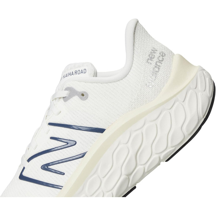 Кросівки для бігу New Balance Kaiha Road V1 Fresh Foam X (42.5 EU, широка колодка, Sea Salt/Vintage Indigo/Linen)