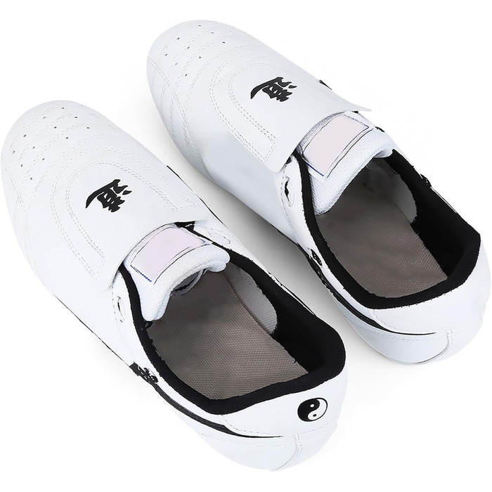 Взуття для Taekwondo, боксу, кунг-фу, тай-чі: чоловіче та жіноче, дитяче. Розмір 44 EU