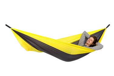 Гамак Amazonas Ultra-Light Adventure Coyote - надлегкий Kingsize 275x140 см, до 150 кг, колір: зелений (Yellowstone)