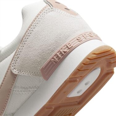 Кросівки Nike Venture Runner для чоловіків (40.5 EU, білий, рожевий, бежевий)