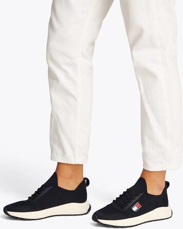 Футболка Tommy Jeans Runner Knitted чоловіча, чорна, 43 EU