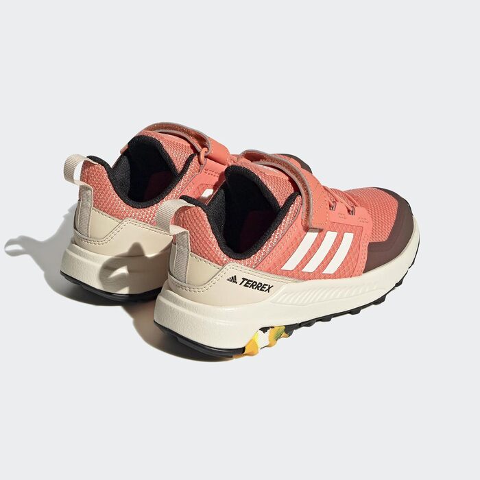 Кросівки трекінгові дитячі Adidas Terrex Trailmaker CF Coral Fusion/White/Gold (29 EU)
