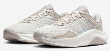 Кросівки жіночі Nike Legend Essential 3 NN, р. 37,5 — зручне та модне спортивне взуття