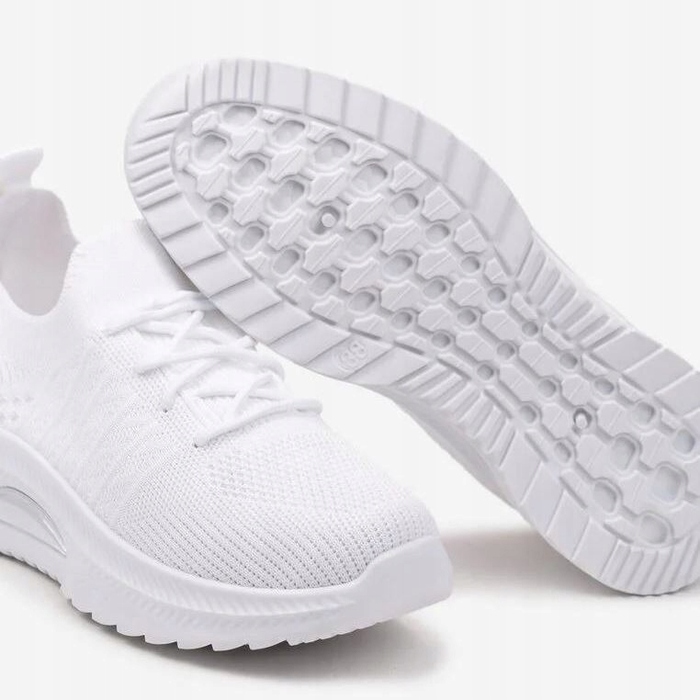 Жіночі білі кеди Adidas без шнурівки — зручне, легке спортивне взуття, розмір 38