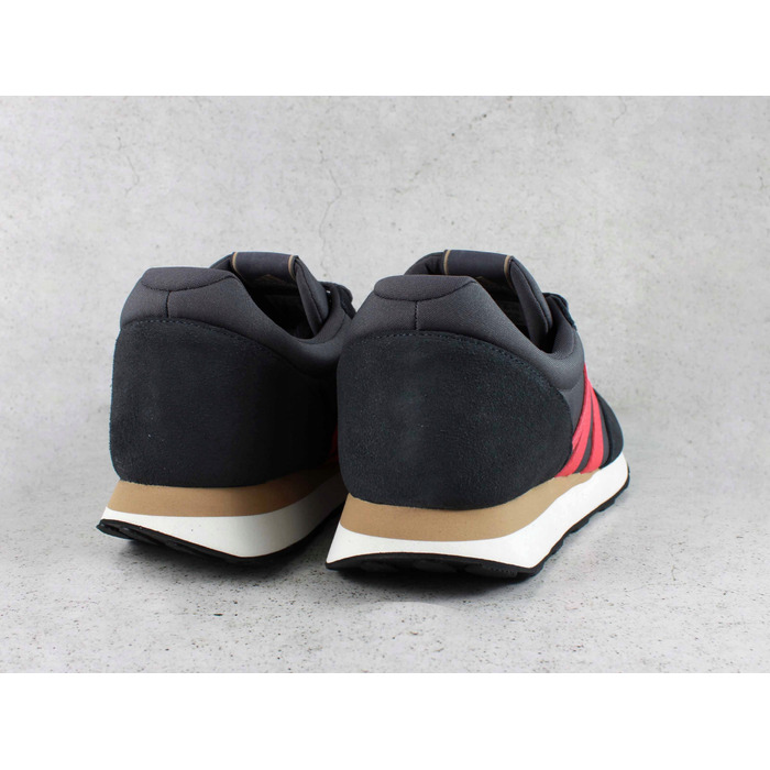 Чоловічі спортивні кросівки Adidas JI4946, розмір 42 2/3