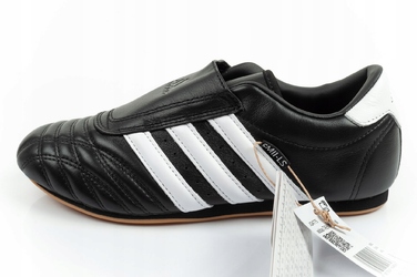 Кросівки Adidas Originals Taekwondo, чорні, JQ4775, р. 40 2/3